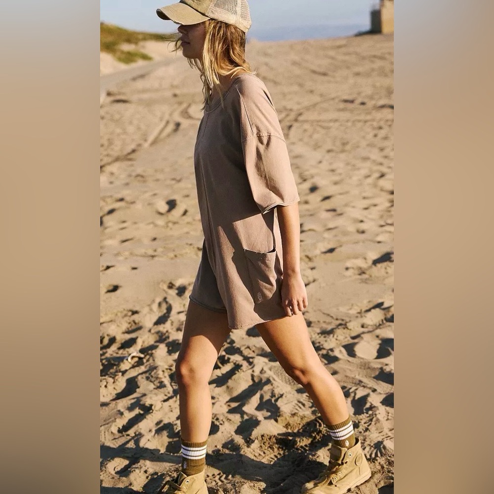 NWT FP Movement Women's Hot Shot Tee
Romper/ Mocha Latte - Picture 7 of 7